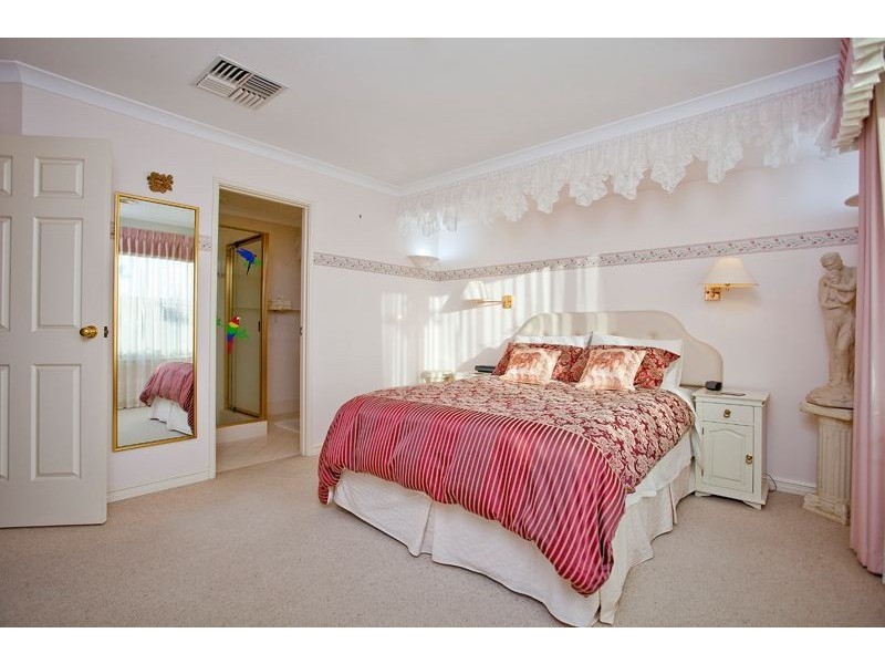 28 Glendevon Turn, Kinross WA 6028