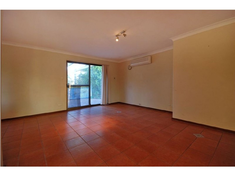 20 Lakeview Drive, Edgewater WA 6027