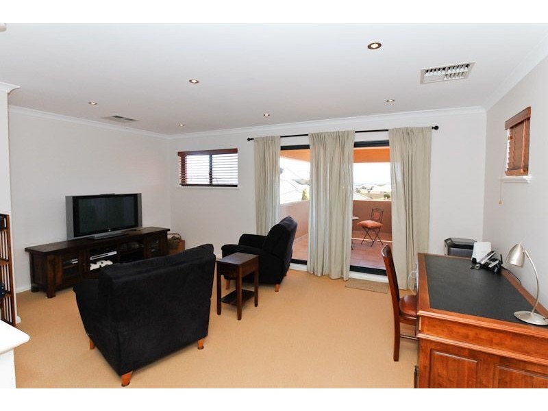 54 Discovery Circuit, Iluka WA 6028