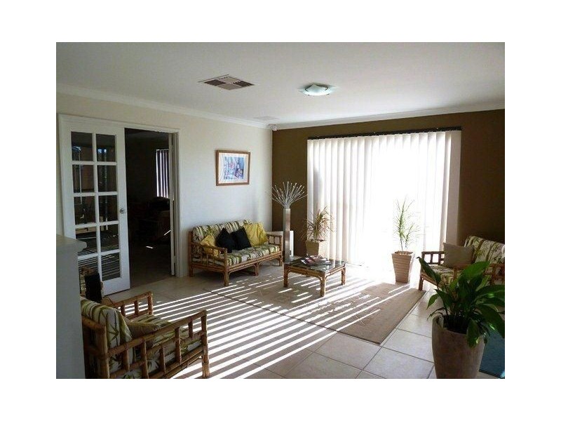 6 Verona Street, Hocking WA 6065