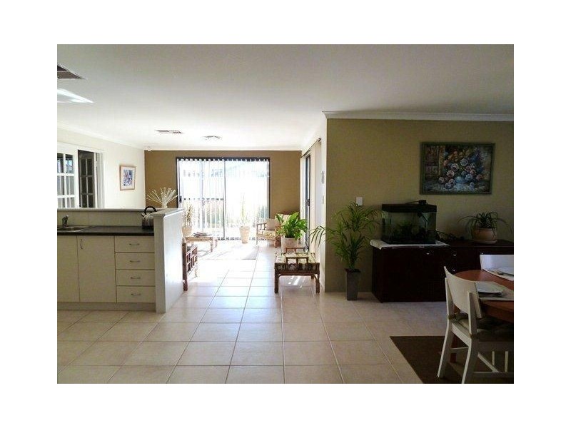 6 Verona Street, Hocking WA 6065