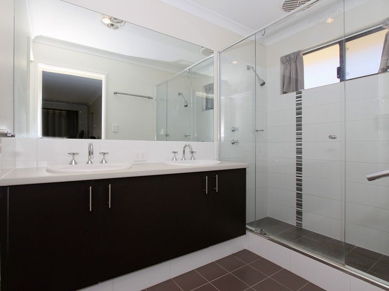 14 Lynella Circuit, Banksia Grove WA 6031