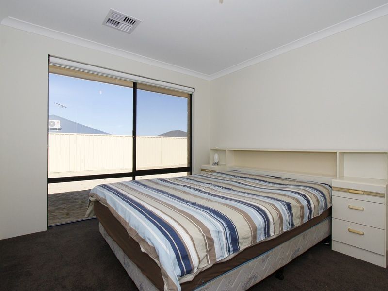 14 Lynella Circuit, Banksia Grove WA 6031