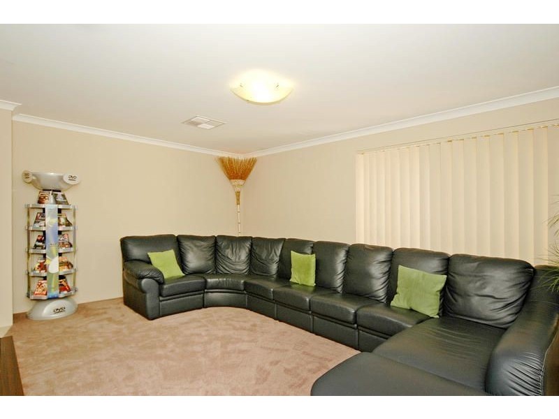 5 Wallis Avenue, Clarkson WA 6030