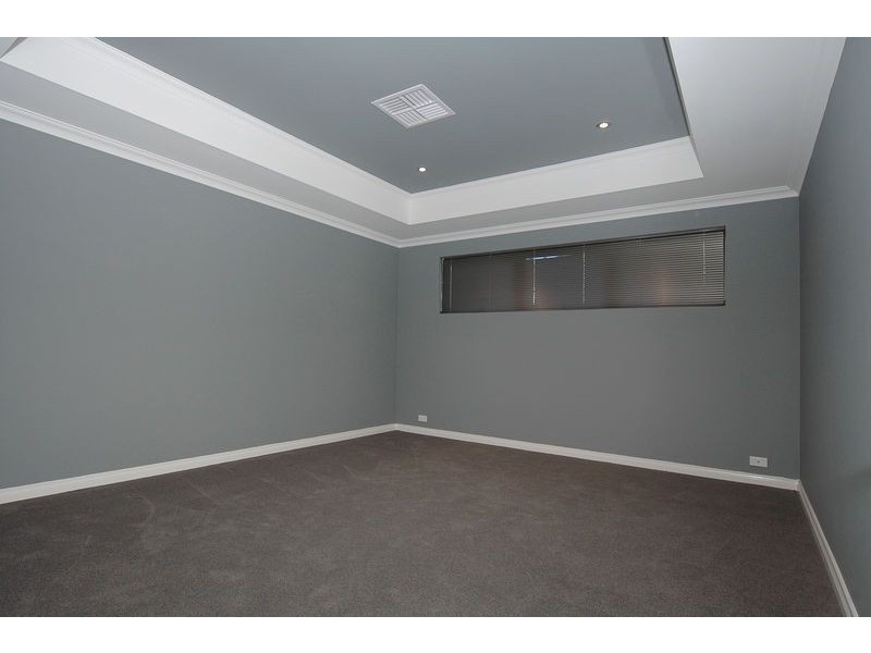 14 Collanda Circuit, Carramar WA 6031