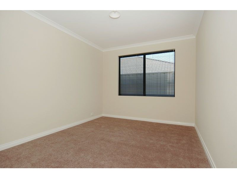 14 Collanda Circuit, Carramar WA 6031