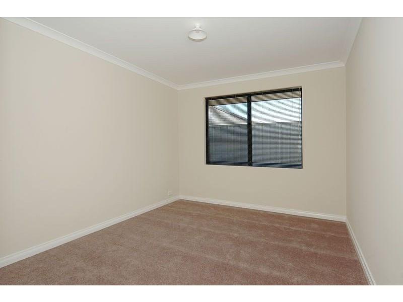 14 Collanda Circuit, Carramar WA 6031