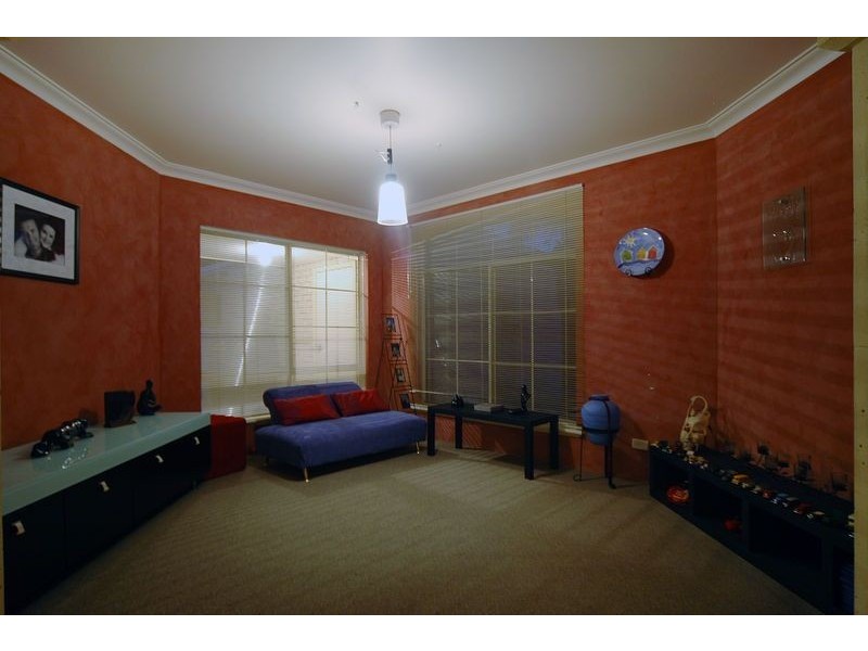 6 Loyal Terrace, Wanneroo WA 6065