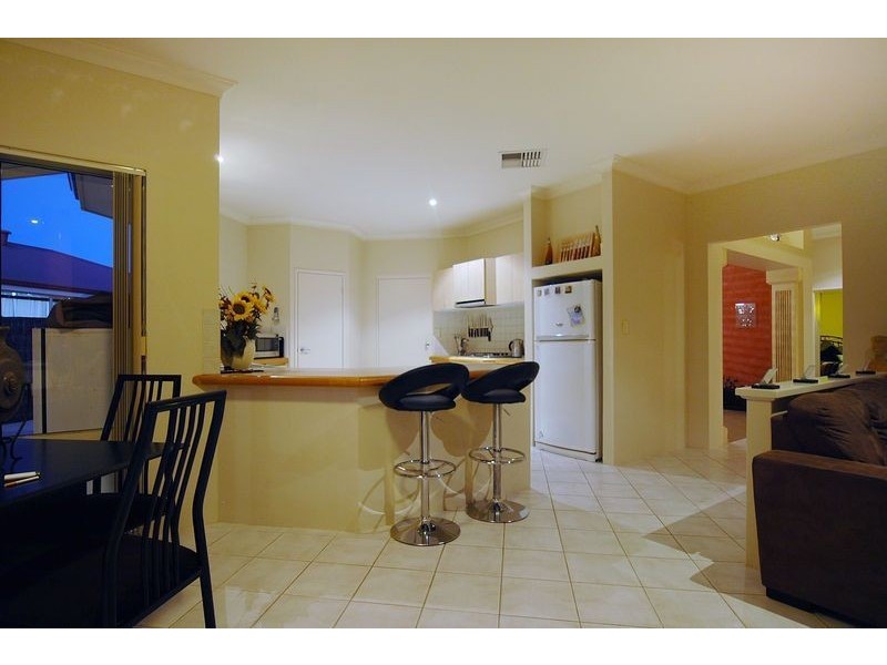 6 Loyal Terrace, Wanneroo WA 6065