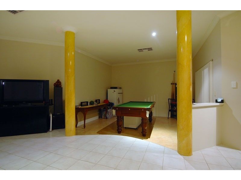 6 Loyal Terrace, Wanneroo WA 6065