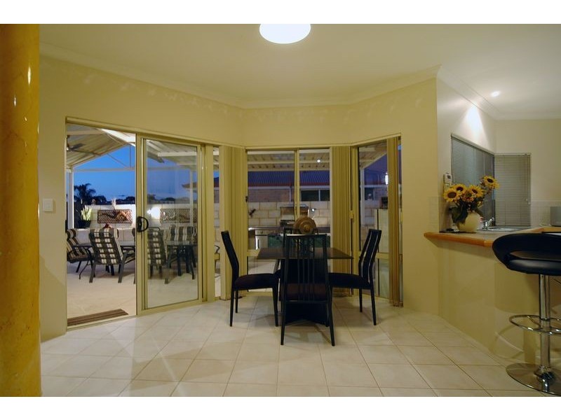 6 Loyal Terrace, Wanneroo WA 6065