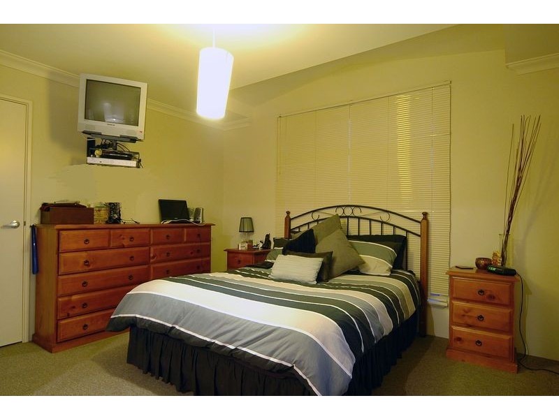 6 Loyal Terrace, Wanneroo WA 6065