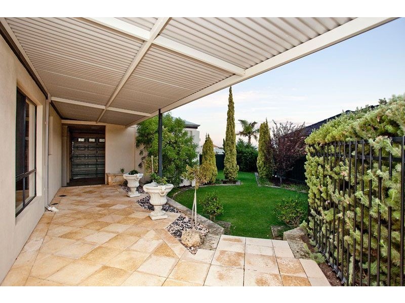 39 Meadowbrook Promenade, Currambine WA 6028