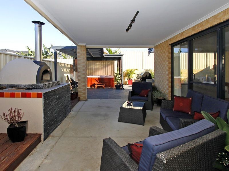 9 Zeppelin Way, Tapping WA 6065