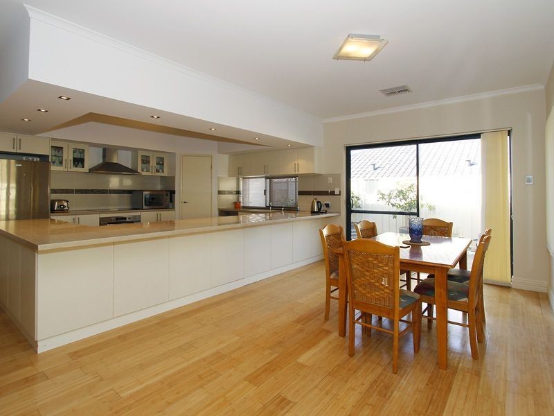 9 Zeppelin Way, Tapping WA 6065