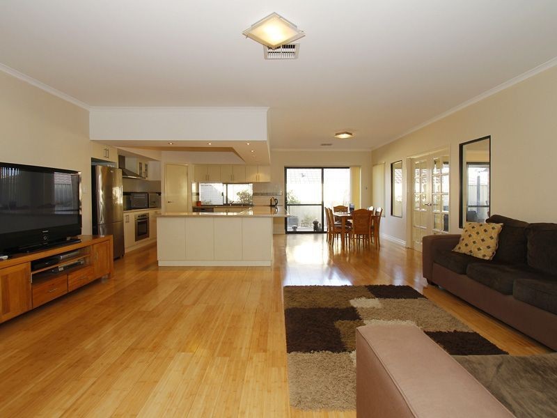 9 Zeppelin Way, Tapping WA 6065