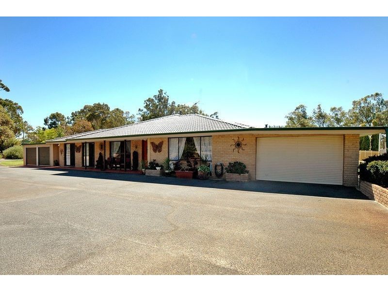 15 Lee-Steere Drive, Mariginiup WA 6065