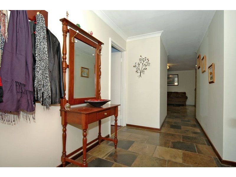 15 Lee-Steere Drive, Mariginiup WA 6065