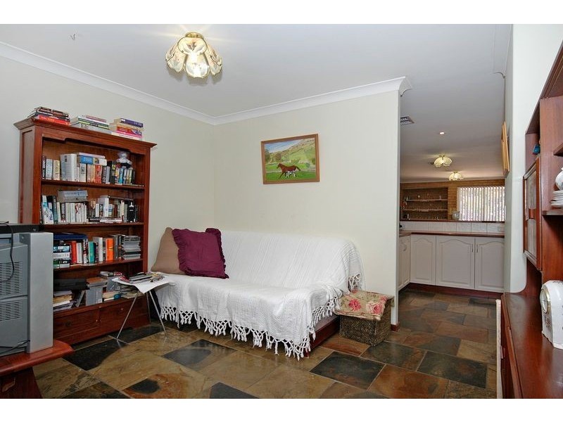 15 Lee-Steere Drive, Mariginiup WA 6065