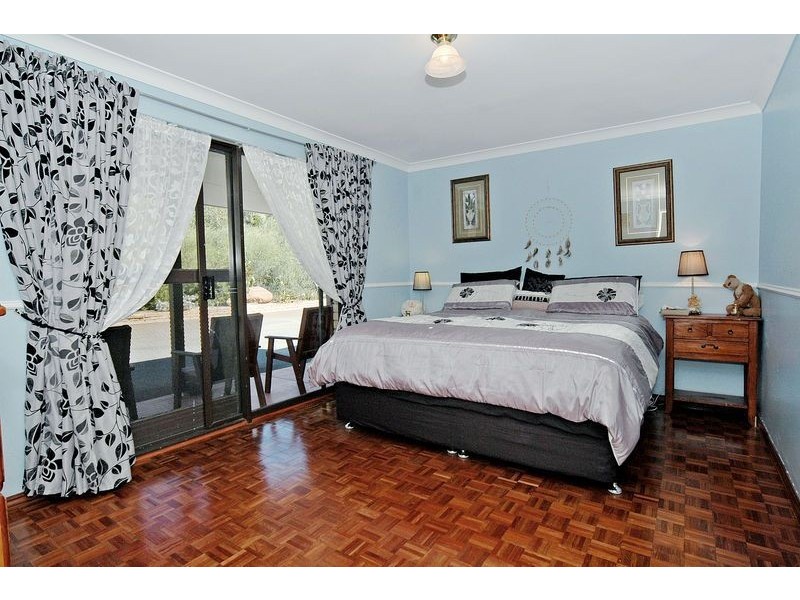 15 Lee-Steere Drive, Mariginiup WA 6065