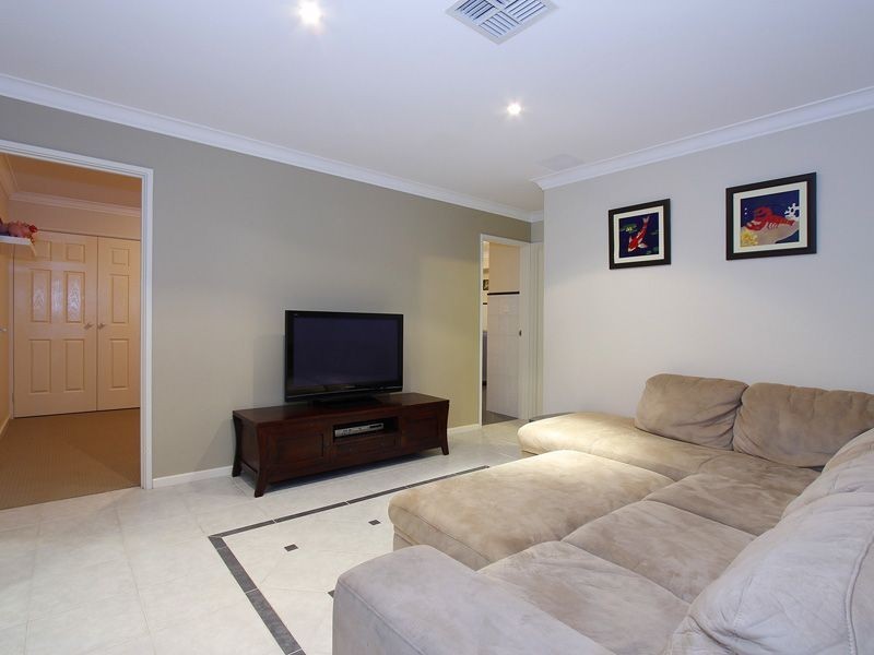 3 Dinghy Place, Ocean Reef WA 6027