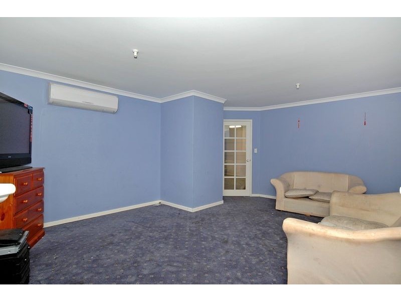 34 Monaltrie Loop, Carramar WA 6031