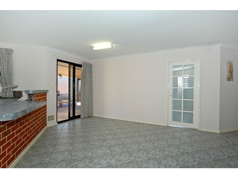 34 Monaltrie Loop, Carramar WA 6031