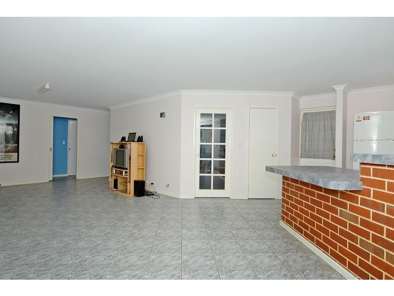34 Monaltrie Loop, Carramar WA 6031