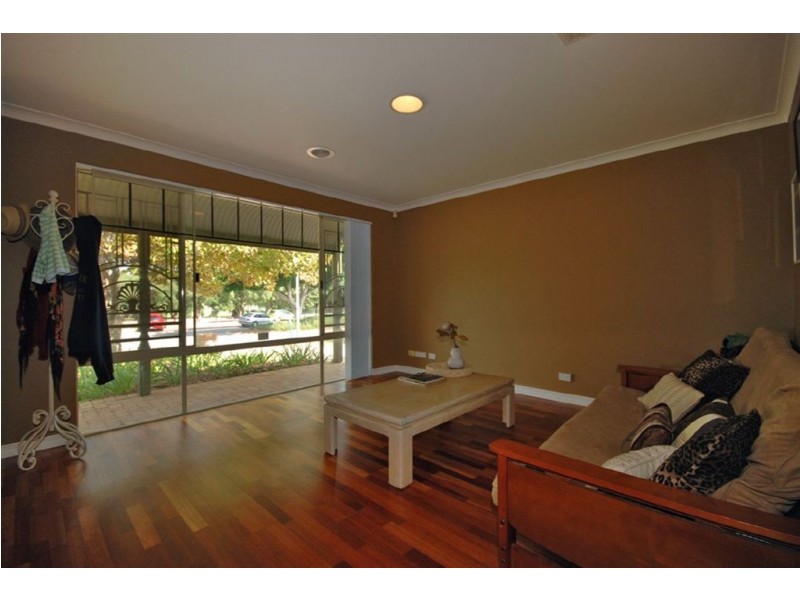 11 Caledonia Avenue, Currambine WA 6028