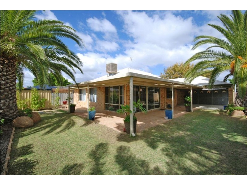 11 Caledonia Avenue, Currambine WA 6028