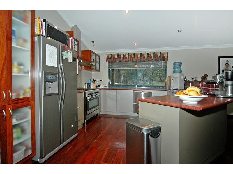 39 Jade Loop, Carabooda WA 6033