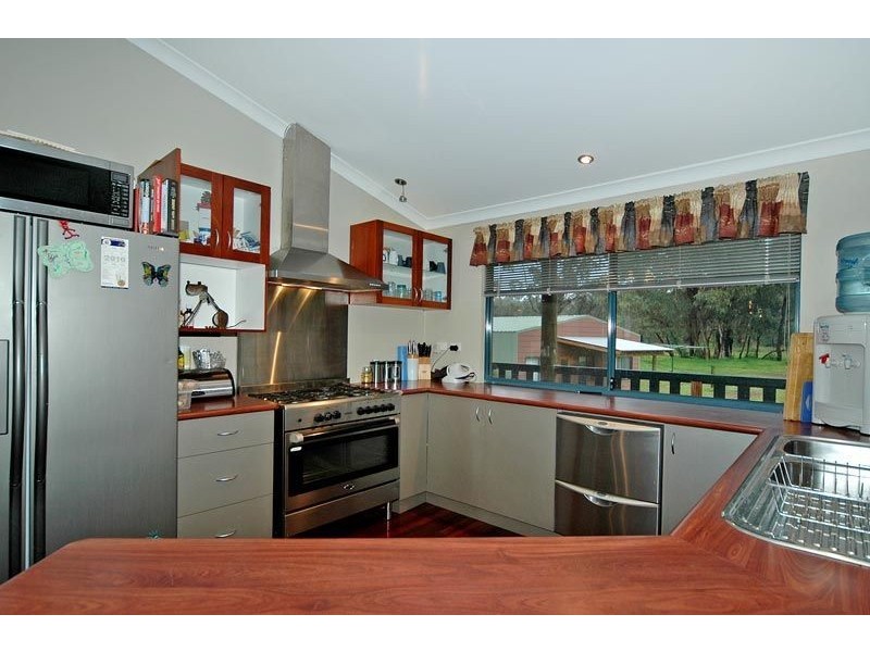 39 Jade Loop, Carabooda WA 6033