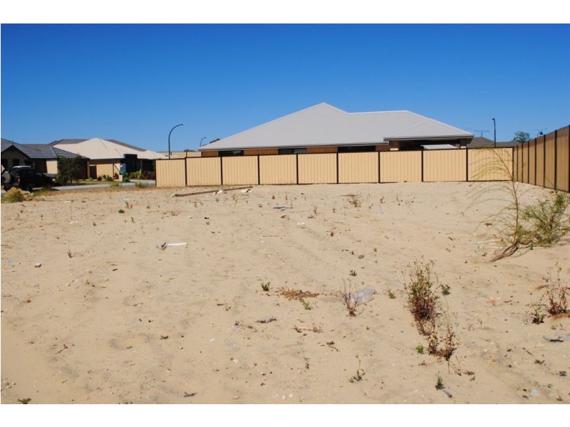 20 Stanbroke Turn, Carramar WA 6031