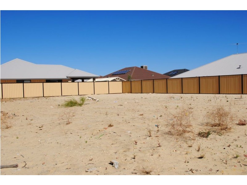 20 Stanbroke Turn, Carramar WA 6031