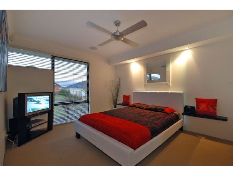 31 Grandoak Drive, Clarkson WA 6030