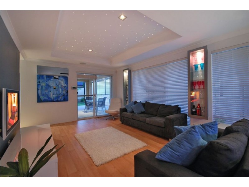 31 Grandoak Drive, Clarkson WA 6030