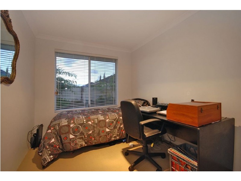 31 Grandoak Drive, Clarkson WA 6030