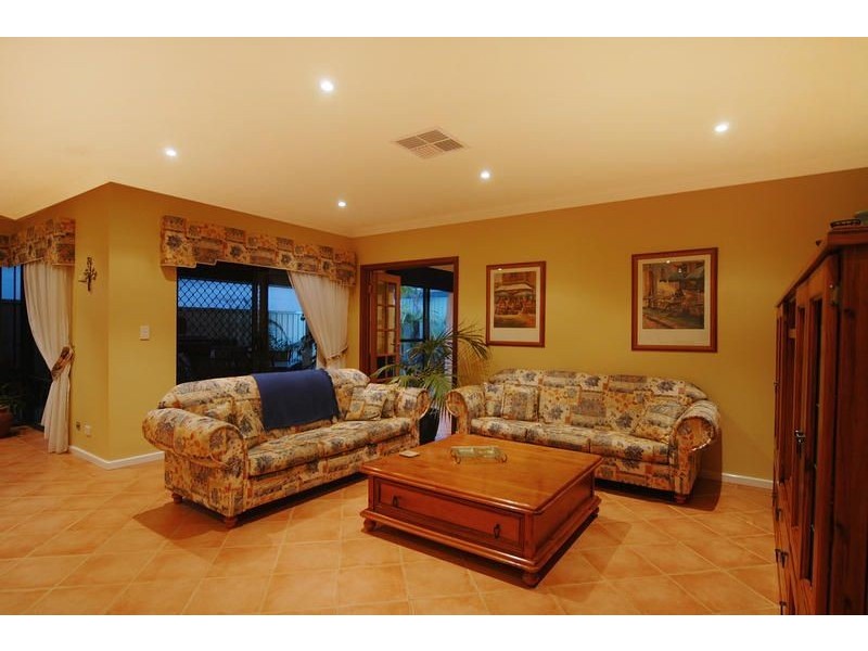 53 Millendon Street, Carramar WA 6031