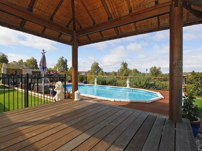 131 Santa Gertrudis Drive, Lower Chittering WA 6084