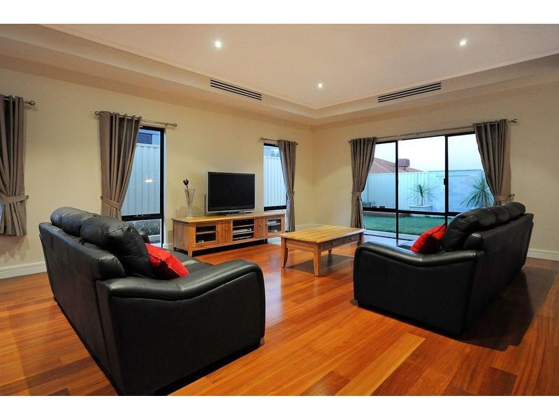 34 Martindale Avenue, Madeley WA 6065