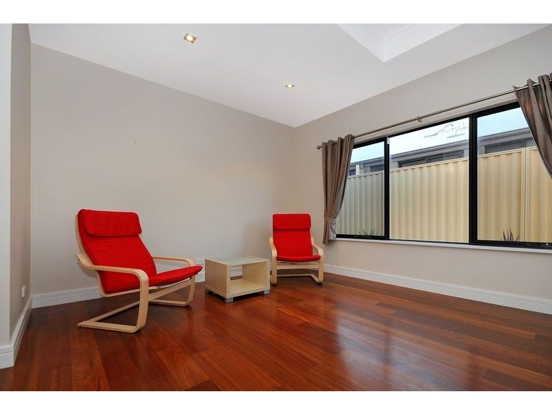 34 Martindale Avenue, Madeley WA 6065