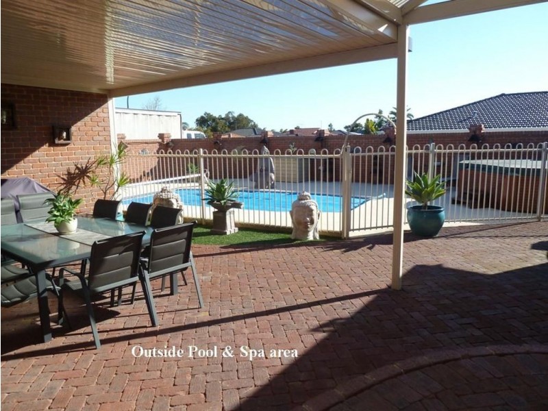 45 Merrang Circuit, Carramar WA 6031