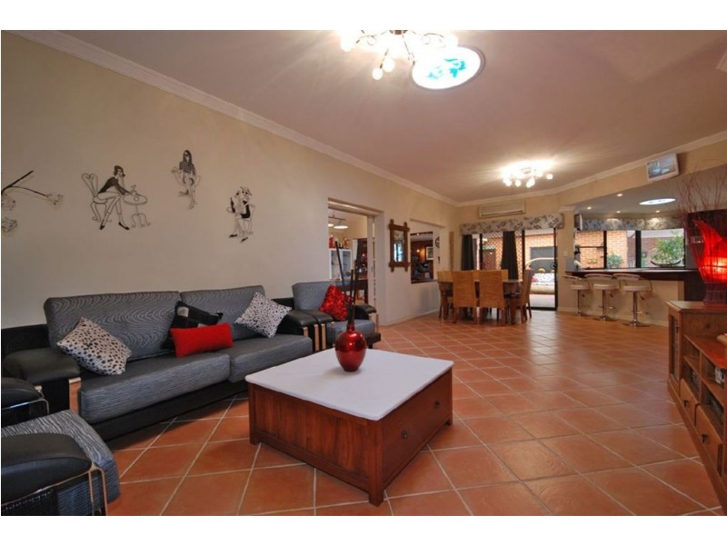 45 Merrang Circuit, Carramar WA 6031