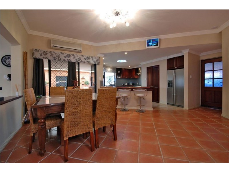 45 Merrang Circuit, Carramar WA 6031