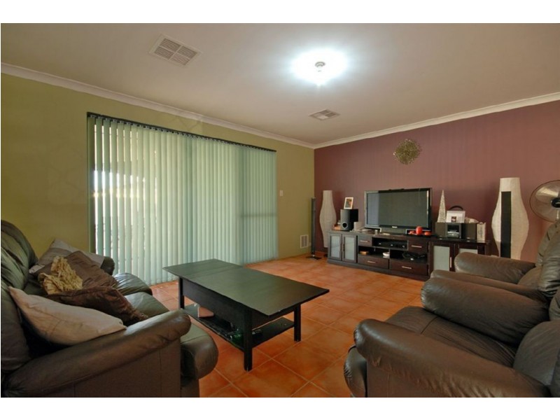 22 Apsley Bend, Tapping WA 6065