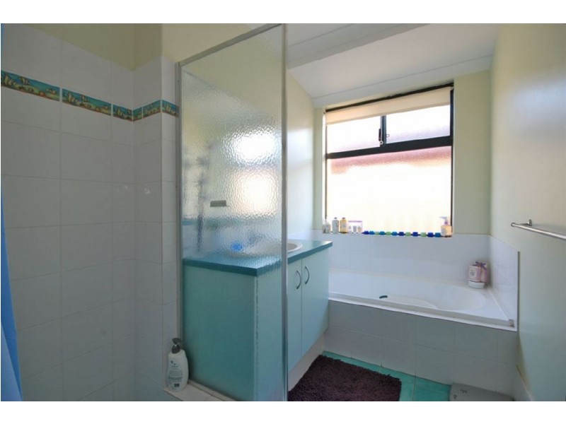 22 Apsley Bend, Tapping WA 6065