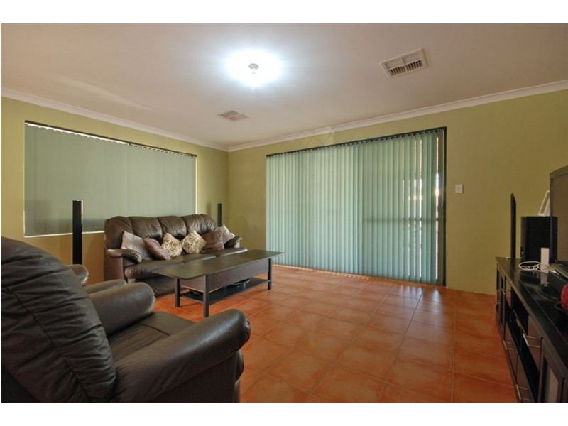 22 Apsley Bend, Tapping WA 6065