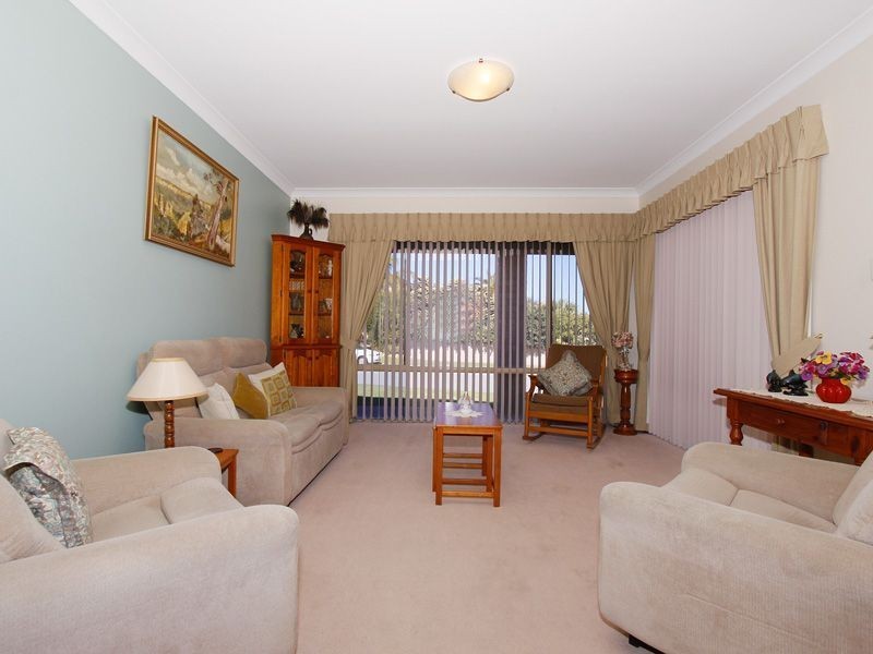 10 Seapeak Road, Ocean Reef WA 6027