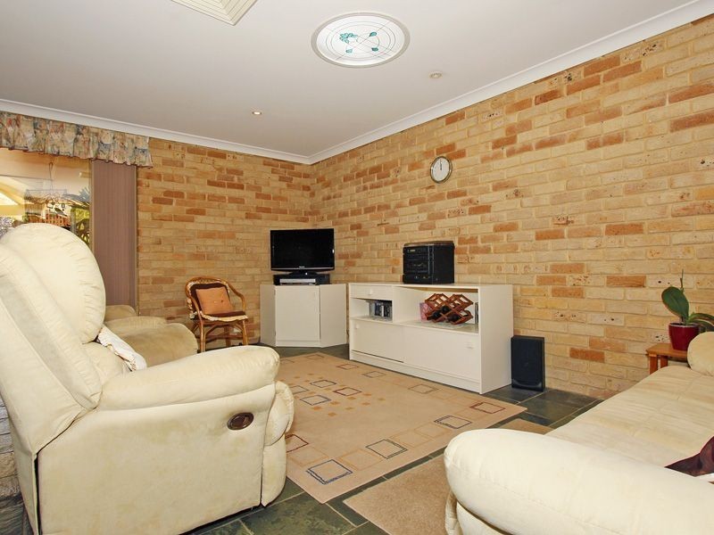 10 Seapeak Road, Ocean Reef WA 6027