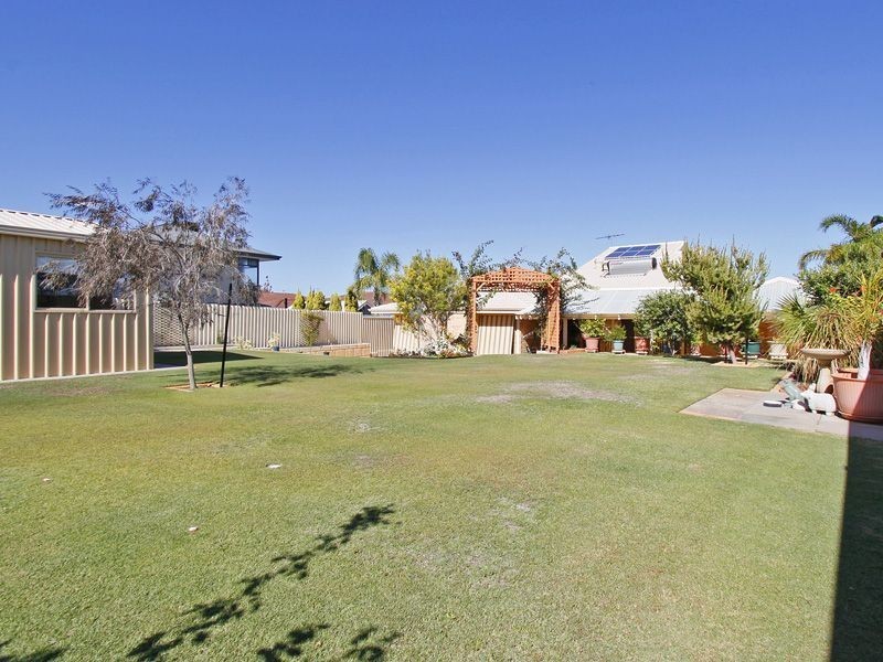 10 Seapeak Road, Ocean Reef WA 6027